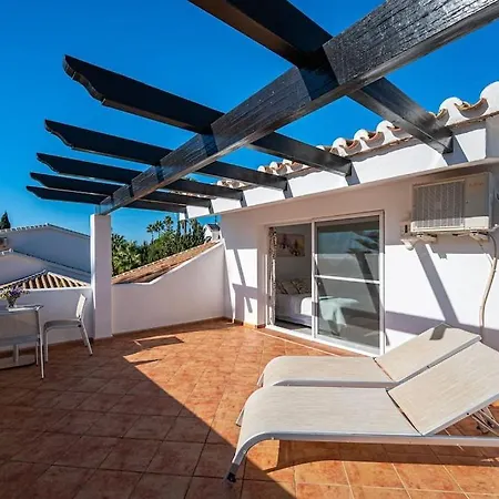 Con Piscina Privada Y Jardin Holiday home